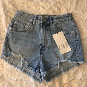 Size 2 brand new Zara jean shorts. Light blue and new with tags.